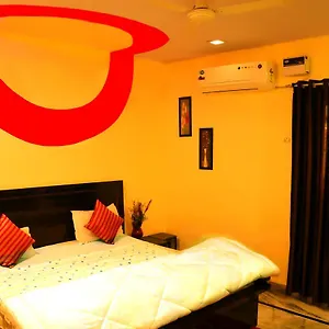 https://taj-castle-homestay.agrahotelsindia.net